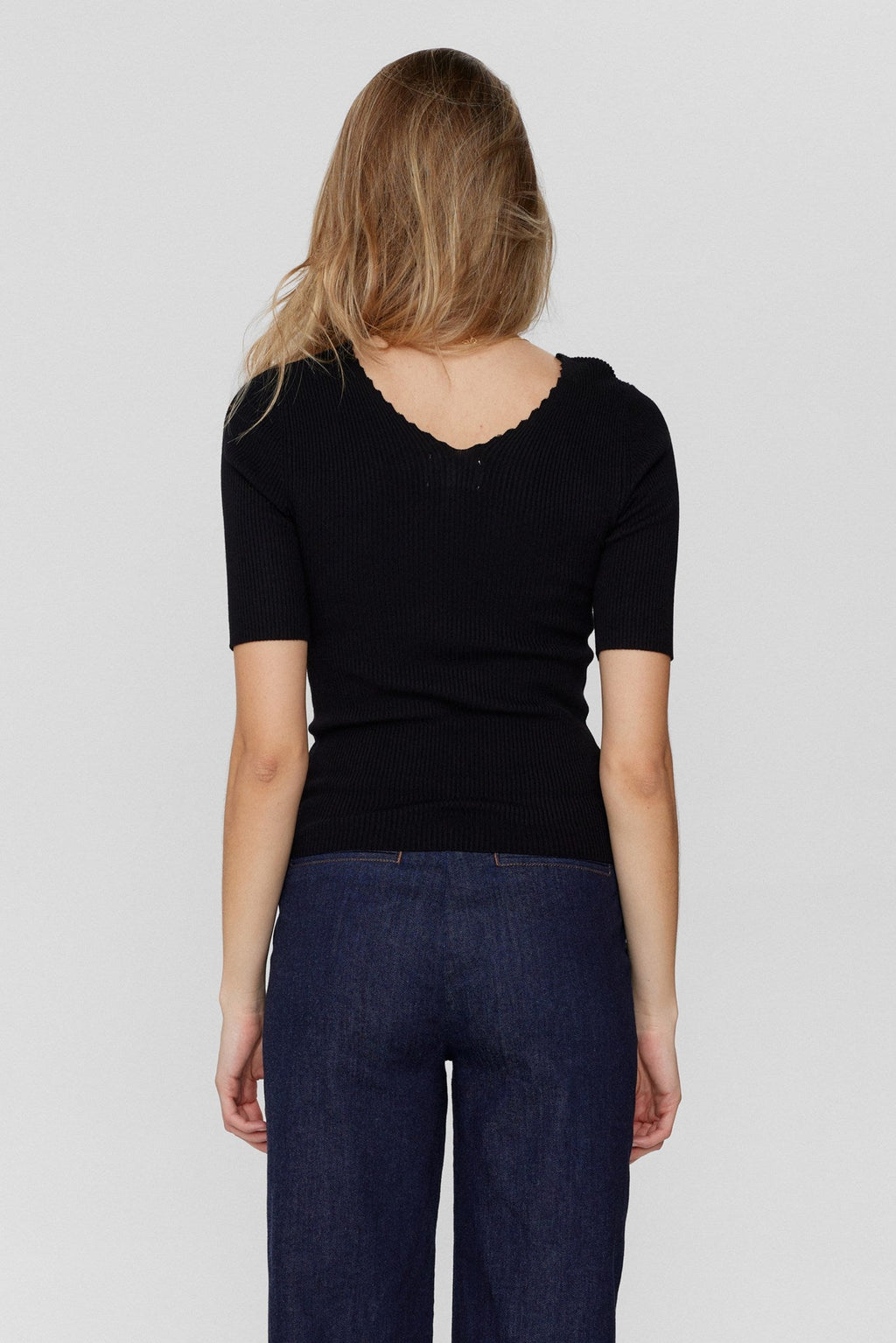 NUAYELET SS PULLOVER CROPPED - Caviar